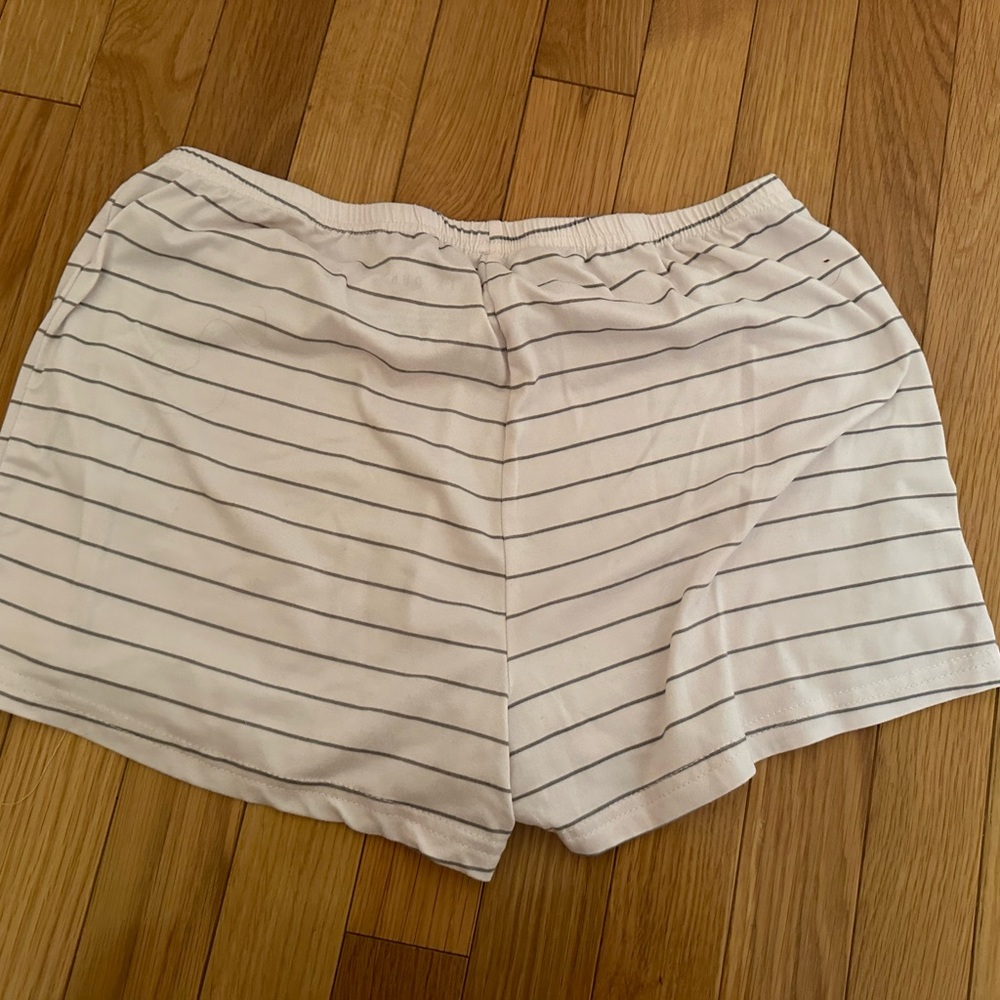 shorts - Picture 3 of 3